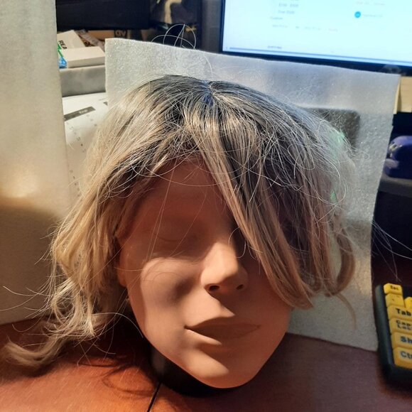 NEW ! Wig 16\